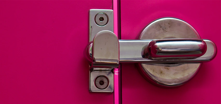 Childproof Gate Lock in Hawaiian Gardens, California